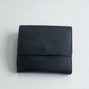 LOUIS VUITTON Black Epi Leather Snap Wallet